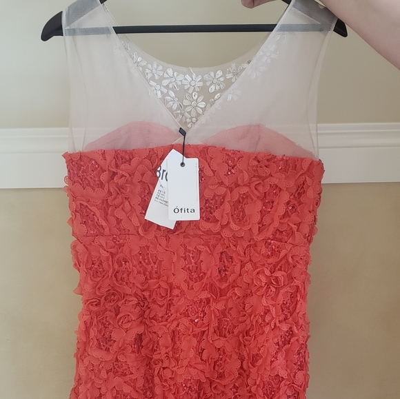 BNWT Red dress with sequin and crystals - Picture 5 of 5